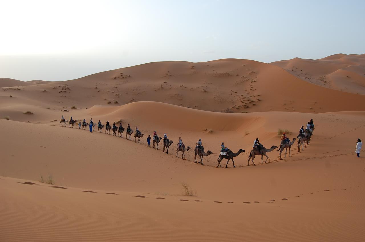 Готель Nomadica Luxury Camp Мерзуга Екстер'єр фото